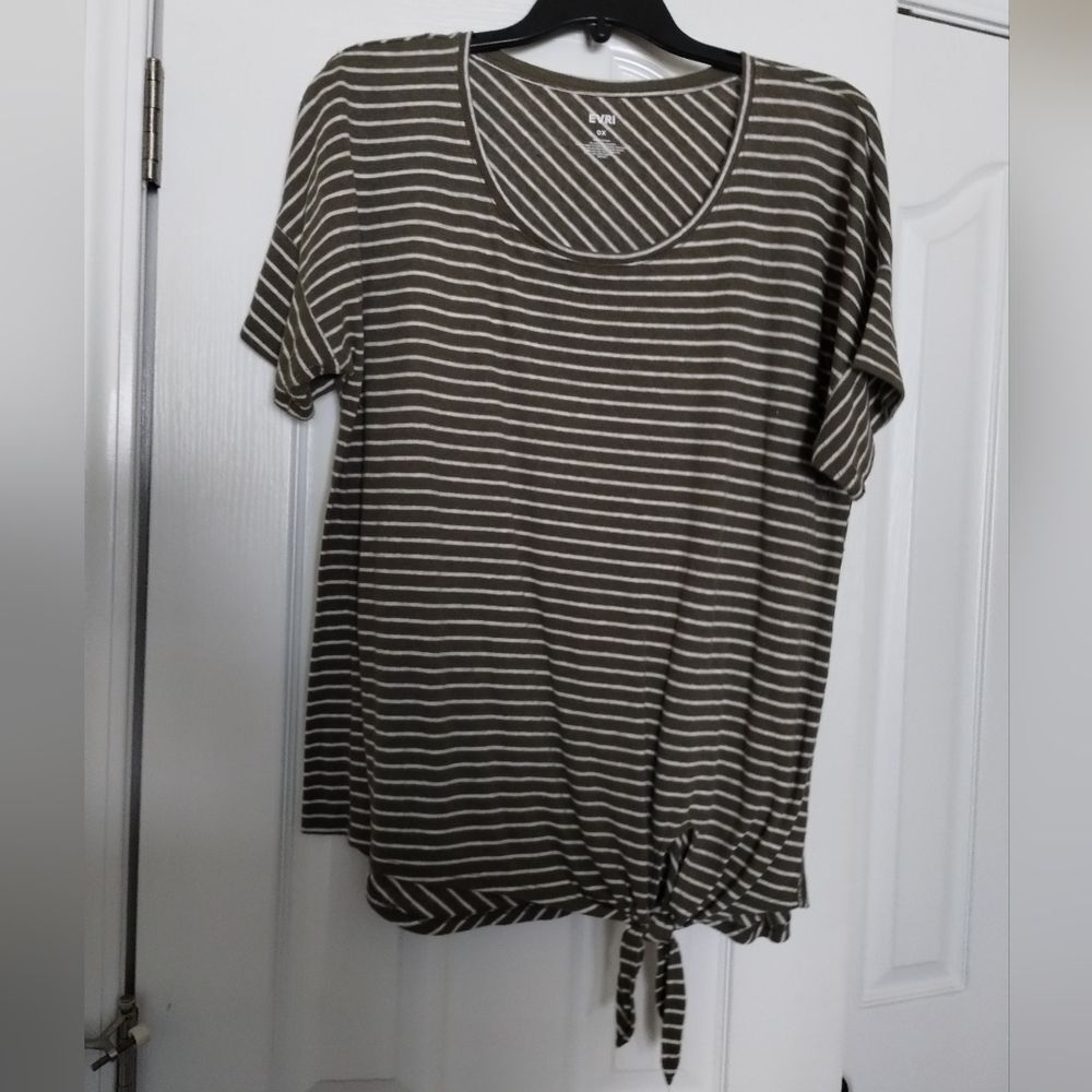 EVRI Olive Striped Tie-Front Tee Size 0X